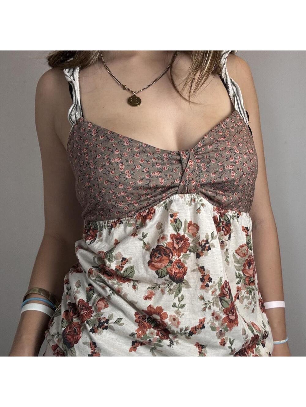 F.A.N.G. red & brown floral babydoll top with ruffle straps!! Size medium